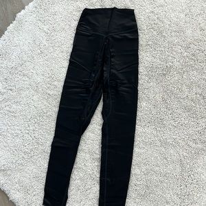 Balance shiny black leggings